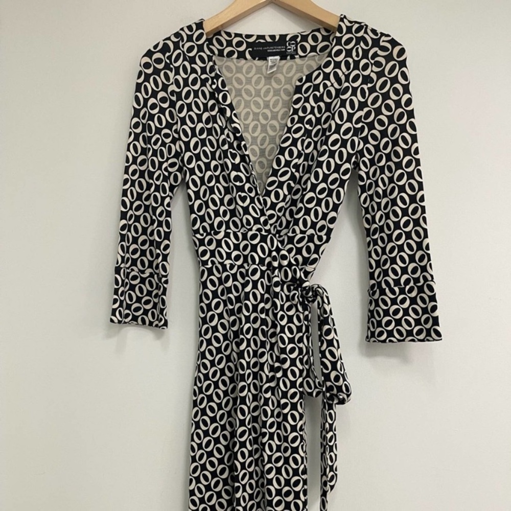 Diane Von Furstenberg Black and White Patterned Dress